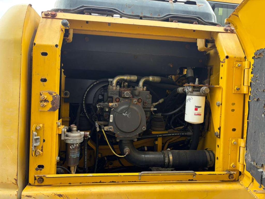Komatsu PC180LC-7K Photo 18