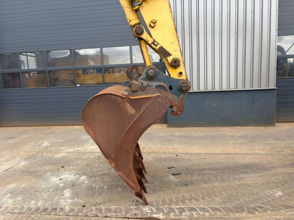 Komatsu PC180LC-7K Photo 8