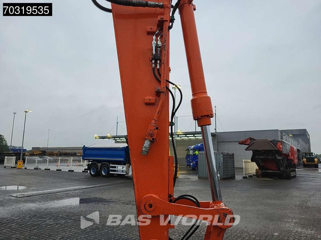 Hitachi ZX135 US-6 Inlc. New Chains + Sprockets Photo 12
