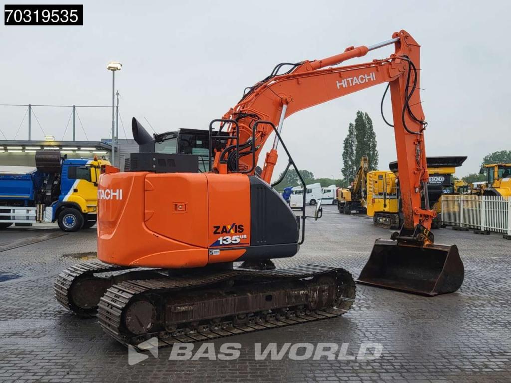Hitachi ZX135 US-6 Inlc. New Chains + Sprockets Photo 6