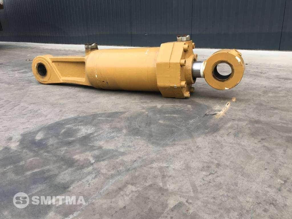 Caterpillar 155-3653 D8R / D8T Lift Cylinder Photo 2