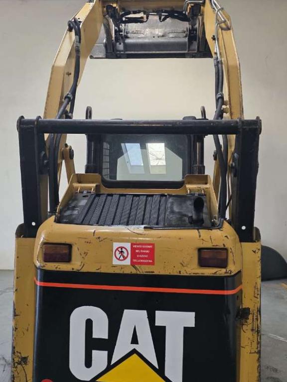 Caterpillar 232B Photo 4