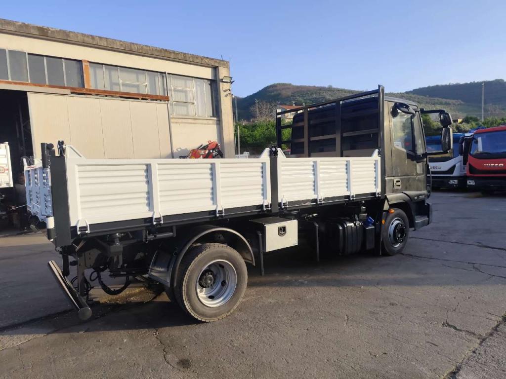 Iveco EUROCARGO 75E16 Photo 11