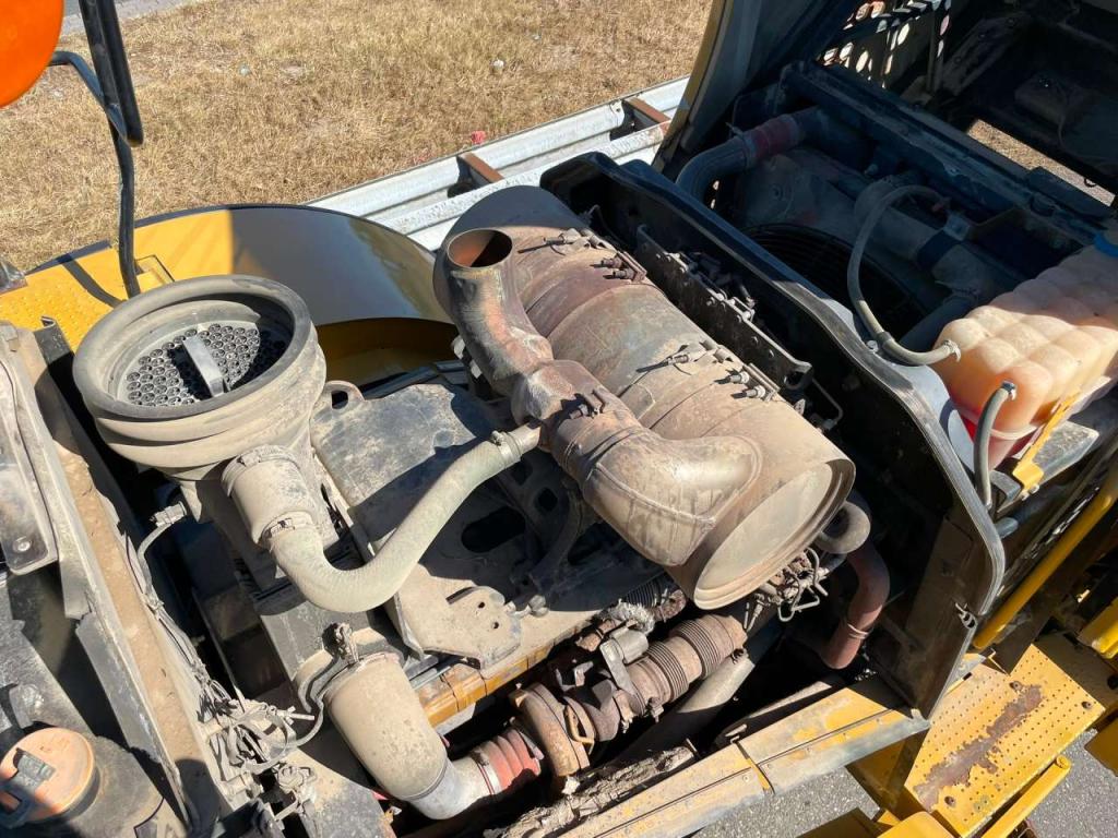 Caterpillar 966K Photo 29