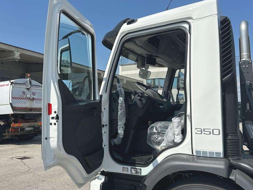 Volvo FE350 6X2 Photo 16