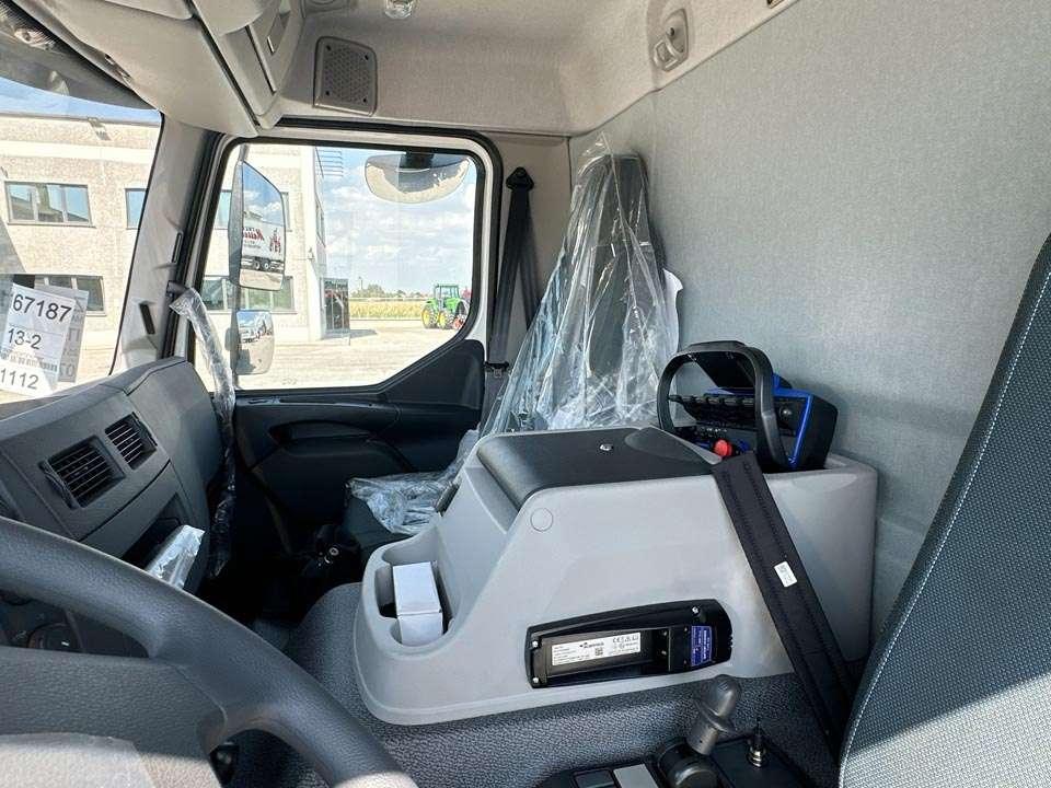 Volvo FE350 6X2 Photo 19