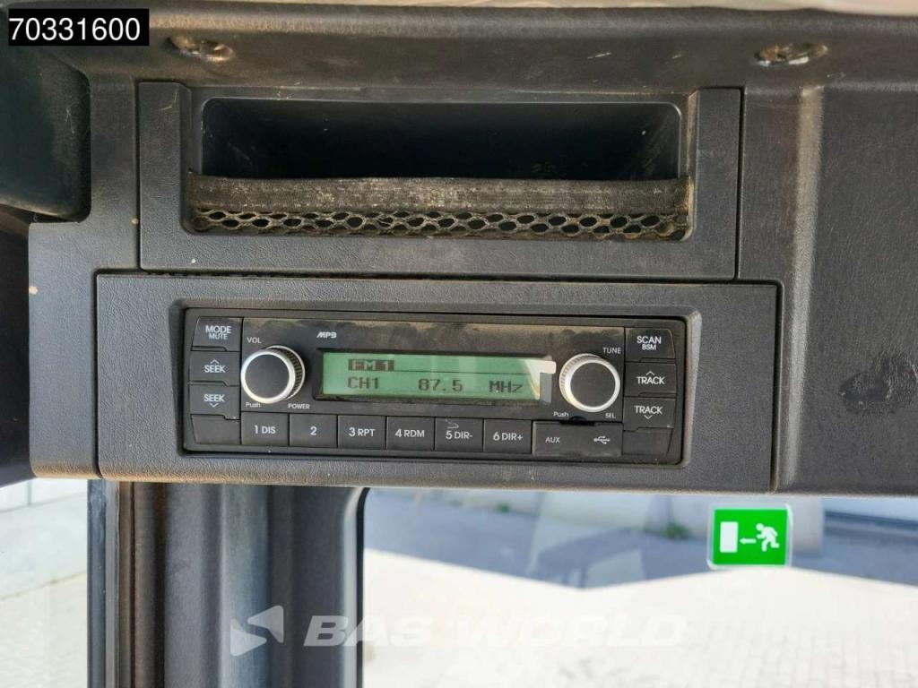 Hyundai R80 CR-9A A/C - 2 Buckets Photo 30