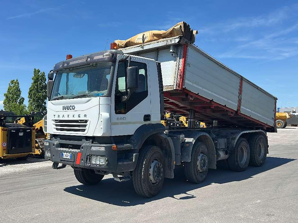 Iveco Trakker 440 Photo 1