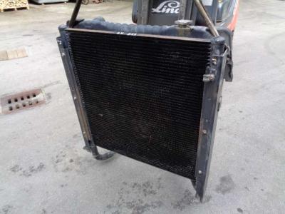 Refroidisseur d'huile hydraulique pour Fiat Hitachi Ex 215/ Ex 235 en vente par PRV Ricambi Srl