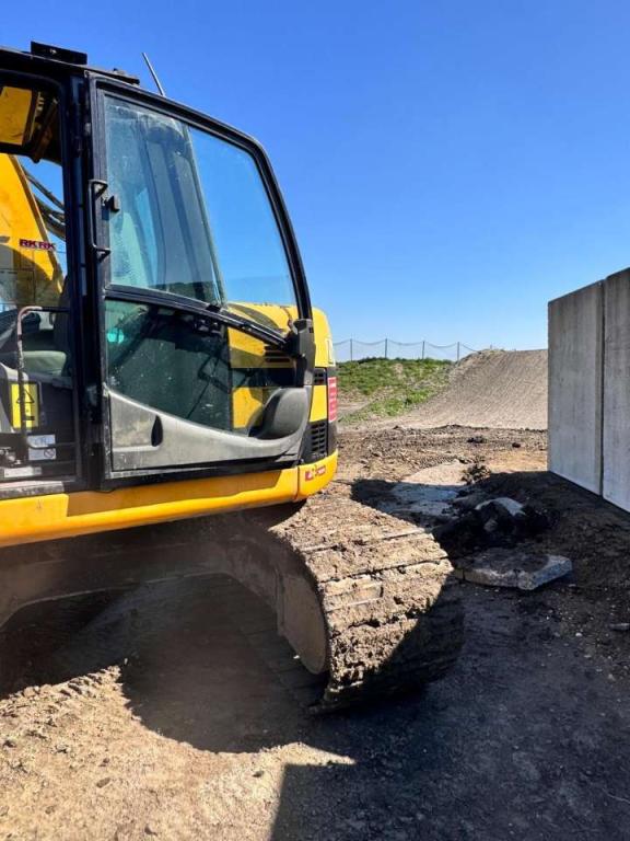 JCB JZ140LC Photo 4
