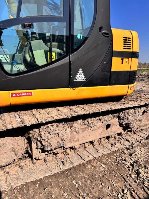 JCB JZ140LC Photo 5
