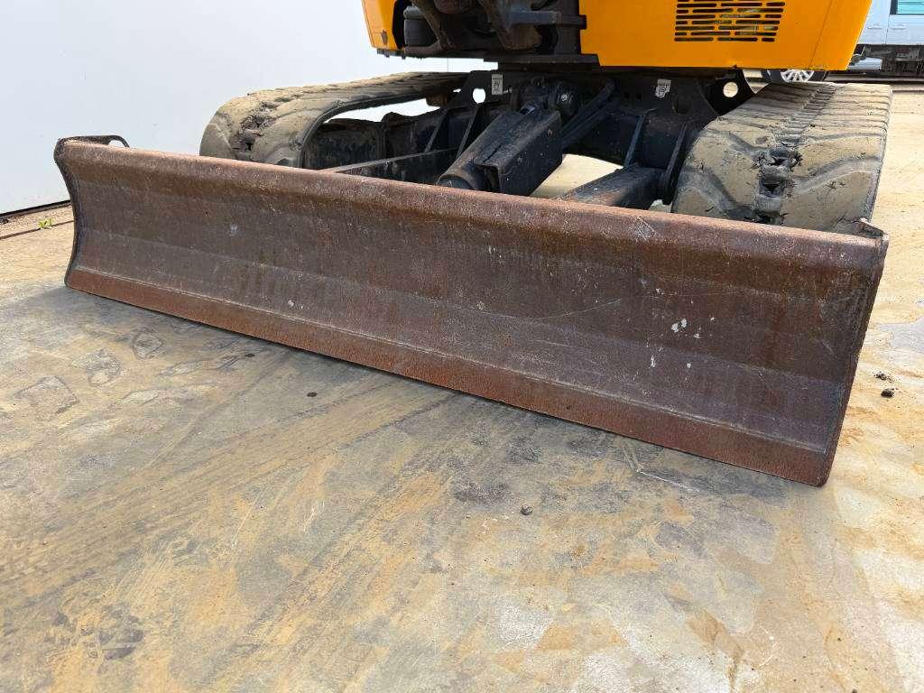 JCB 48Z-1 - Hammer Lines / Quick Coupler Photo 20
