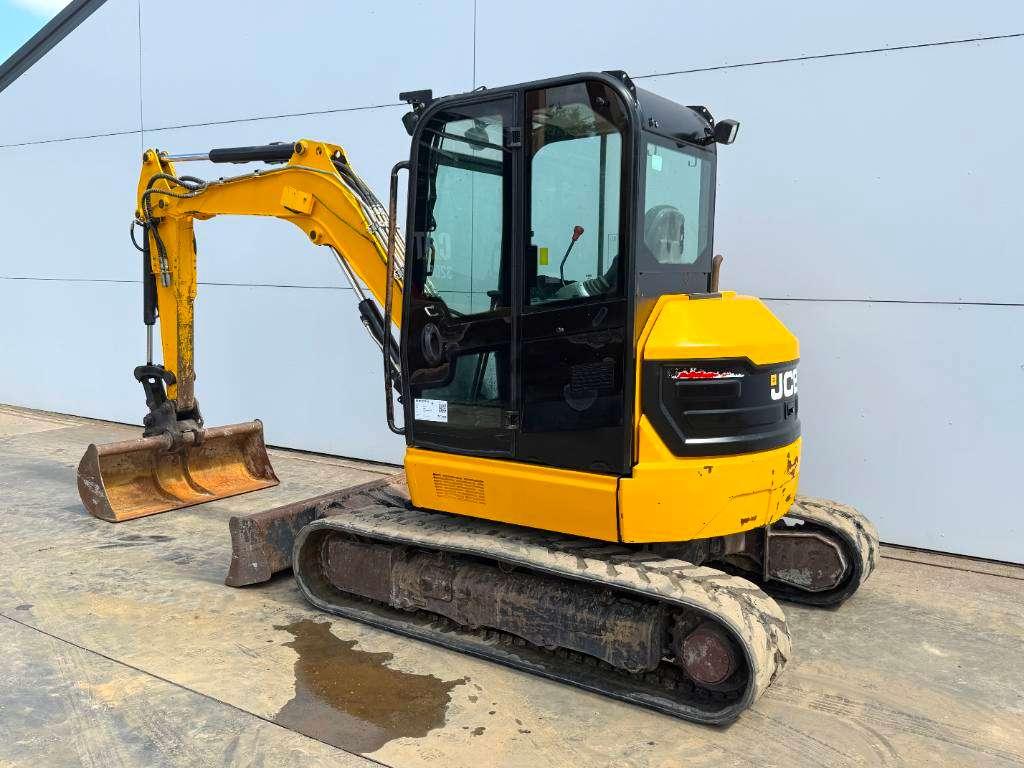 JCB 48Z-1 - Hammer Lines / Quick Coupler Photo 3