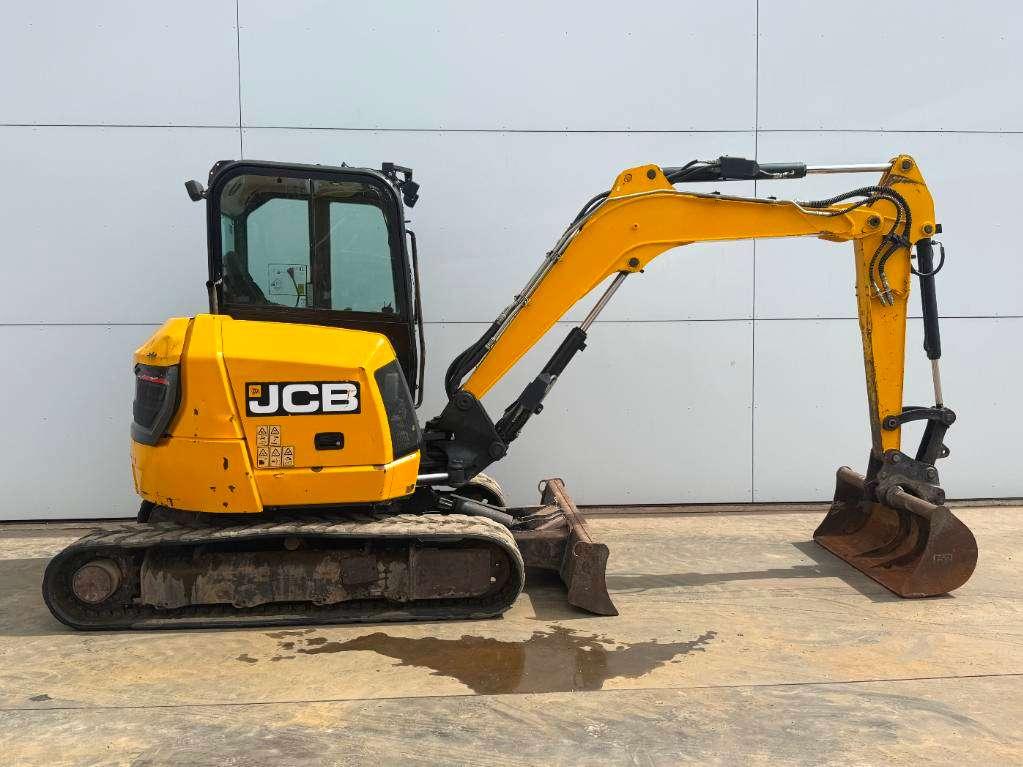 JCB 48Z-1 - Hammer Lines / Quick Coupler Photo 6