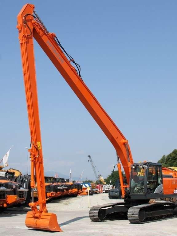 Hitachi ZX250LCN-5B Photo 1