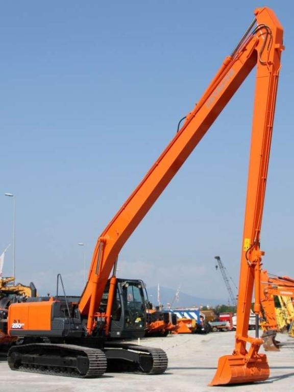 Hitachi ZX250LCN-5B Photo 11