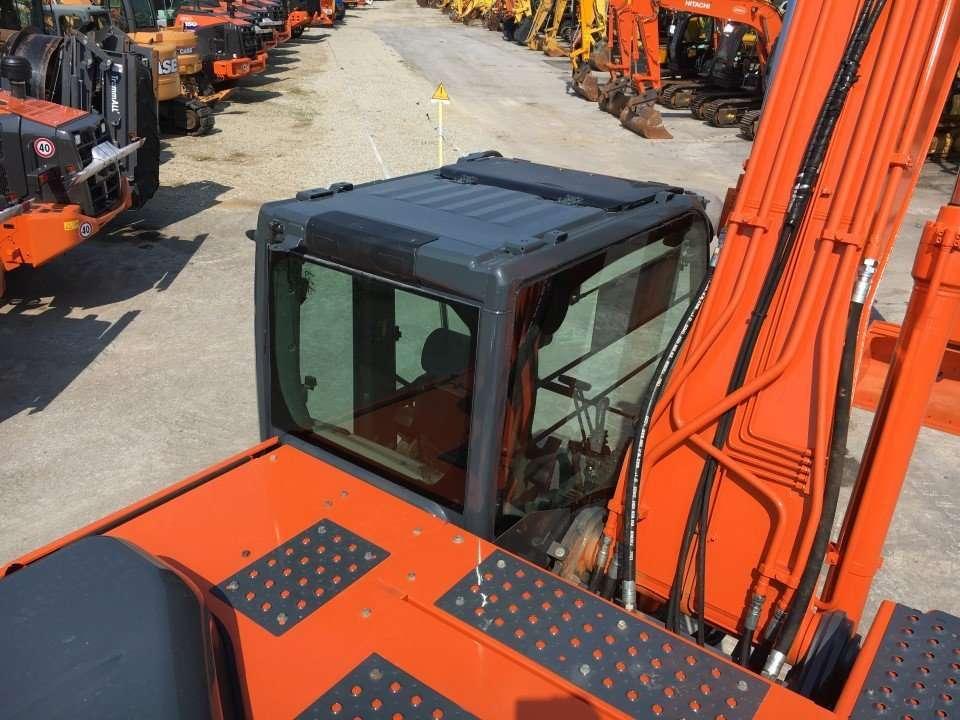 Hitachi ZX250LCN-5B Photo 18