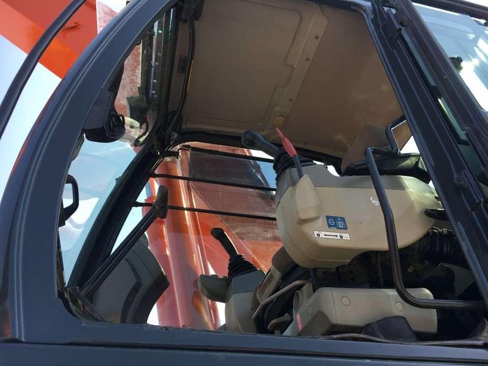 Hitachi ZX250LCN-5B Photo 6