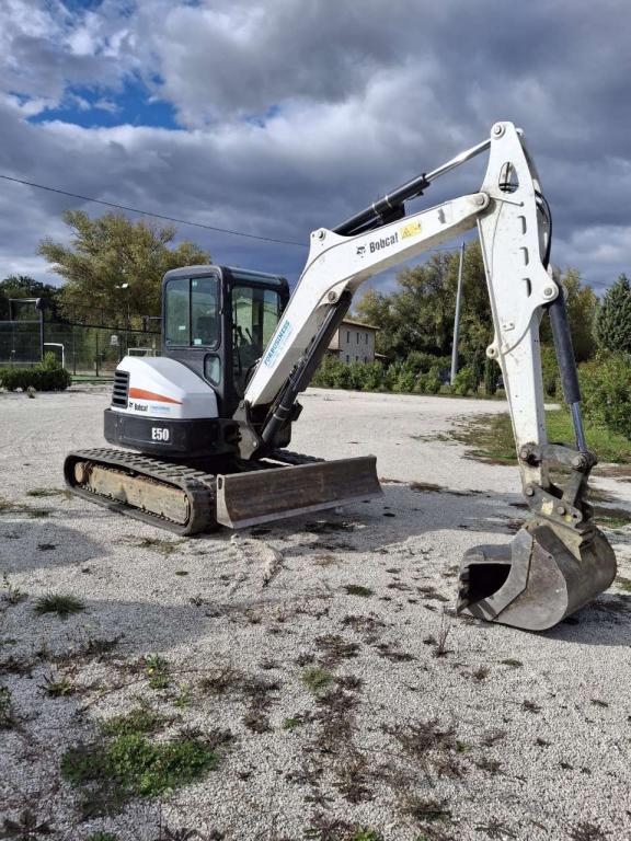 Bobcat E50 Photo 1