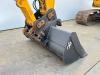 Caterpillar 320FL - New Bucket / Hammer Lines / Camera Photo 17 thumbnail