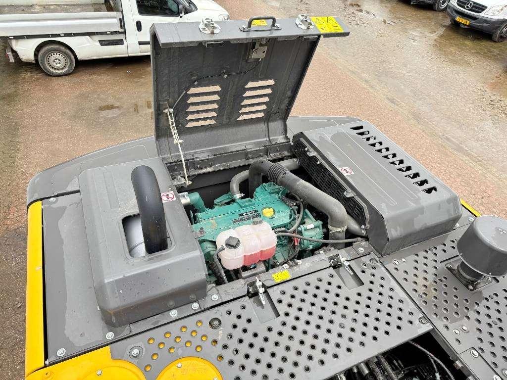 Volvo EC220D - New / Unused / 2025 Model Photo 17
