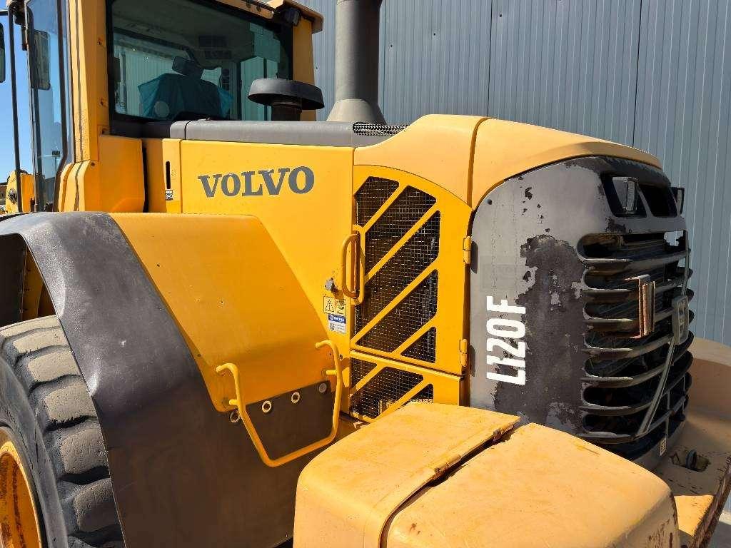 Volvo L120F Photo 6