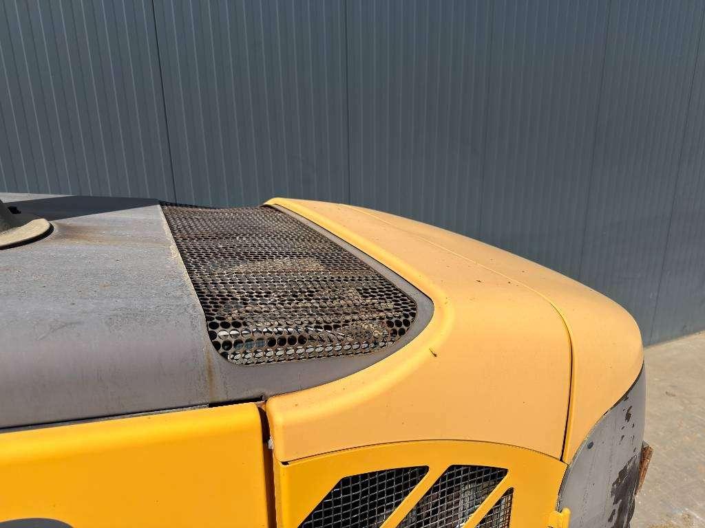 Volvo L120F Photo 8