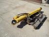 Piston de levage pour New Holland 385B Photo 5 thumbnail