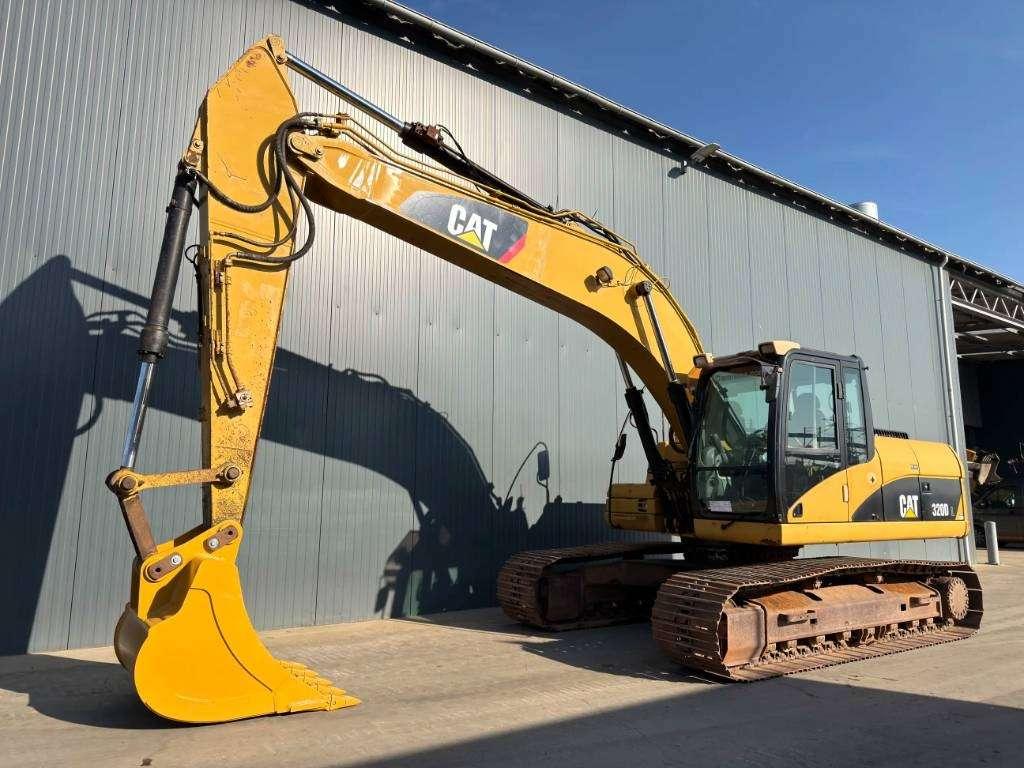 Caterpillar 320D L Photo 1