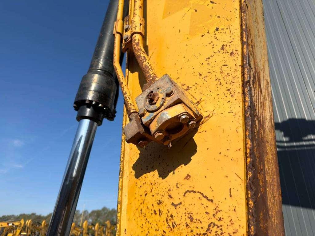 Caterpillar 320D L Photo 17