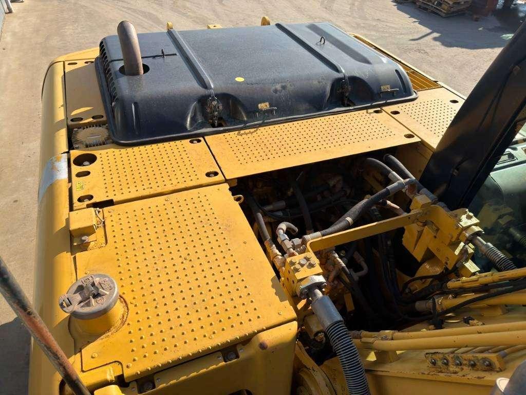 Caterpillar 320D L Photo 19