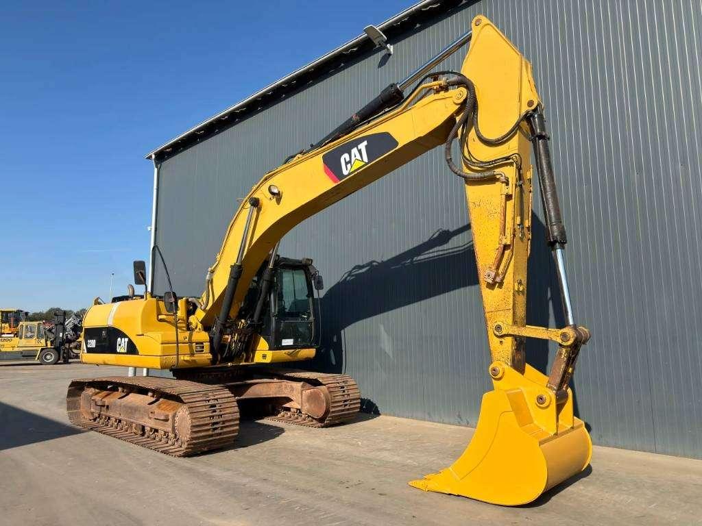 Caterpillar 320D L Photo 3