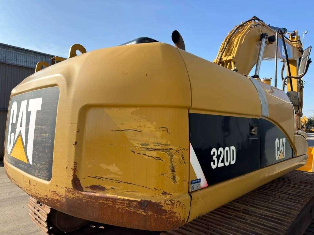 Caterpillar 320D L Photo 9