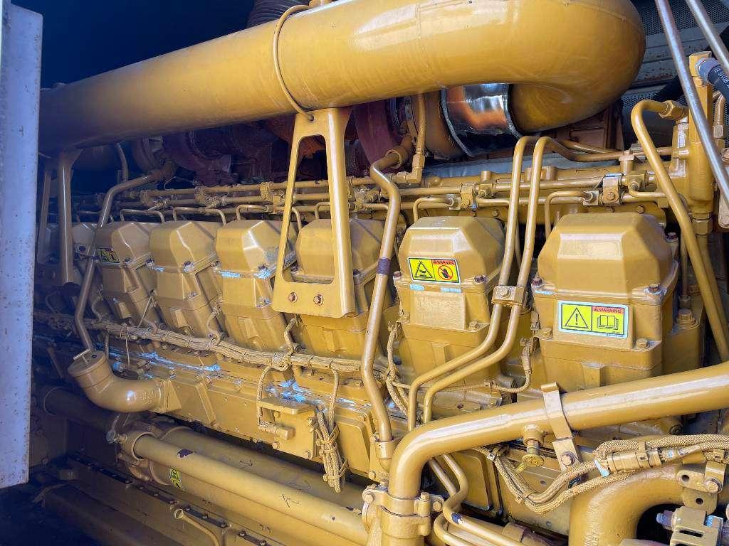 Caterpillar XQ2000 - 2.250 kVA Generator - DPX-12671 Photo 9
