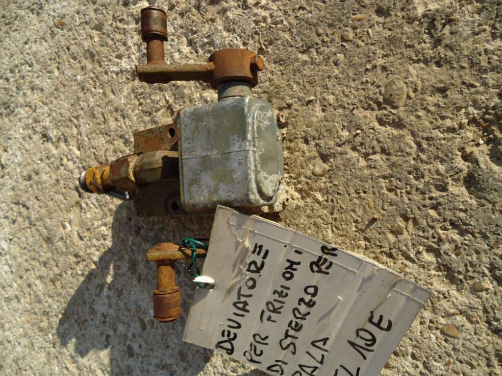 Déviateur d’embrayages de direction pour Fiat Allis FL10E Photo 4