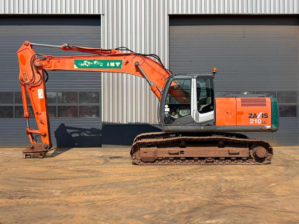 Hitachi ZX210LC-3 Photo 1