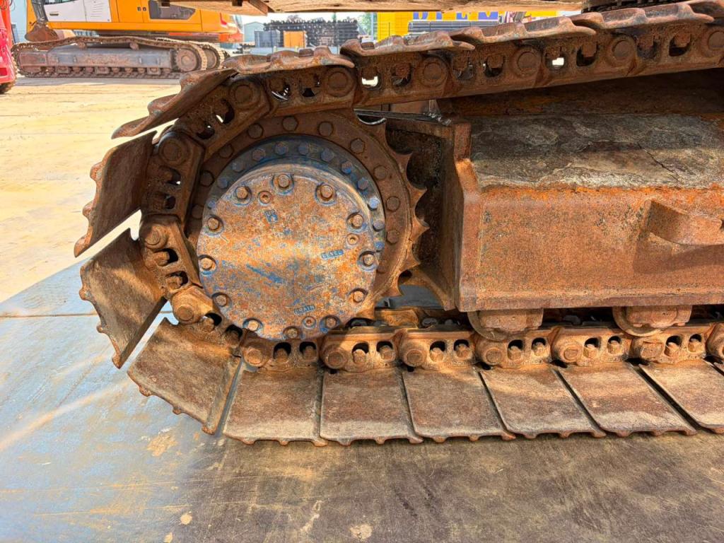 Hitachi ZX210LC-3 Photo 14
