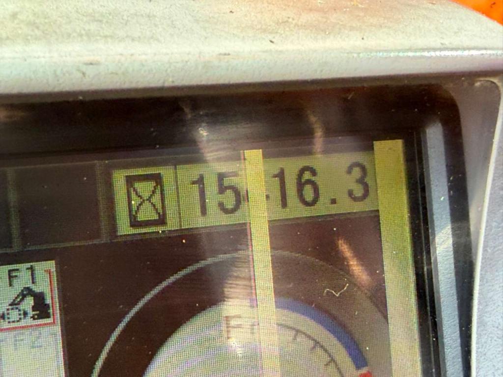 Hitachi ZX210LC-3 Photo 26