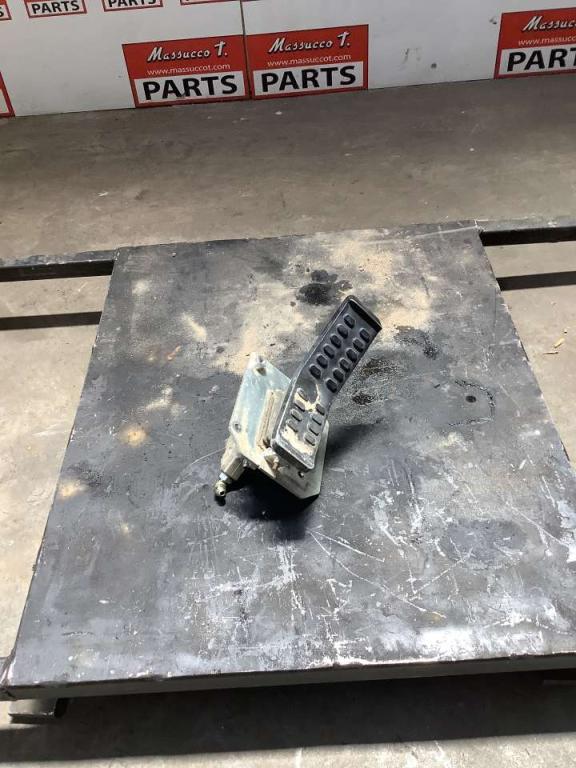 Comando martello pour Hitachi ZX135 US-7 Photo 1