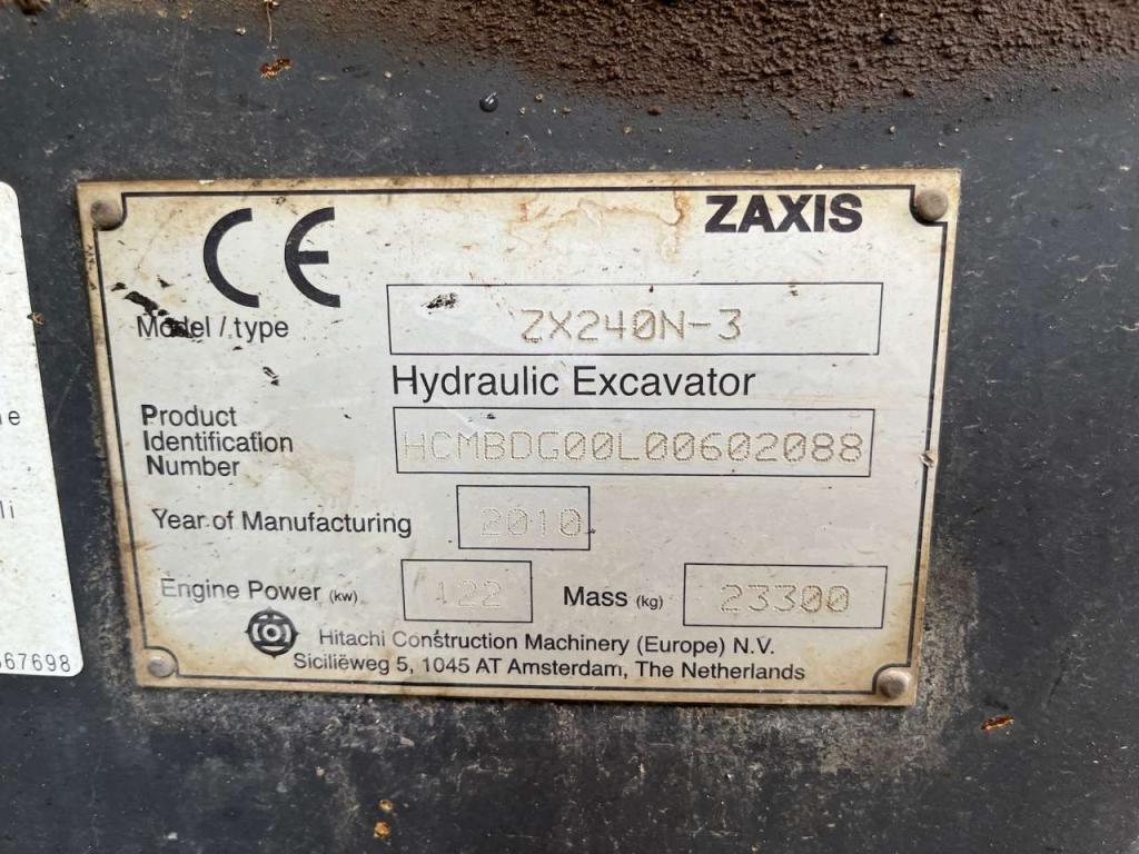 Hitachi ZX240N-3 Photo 12