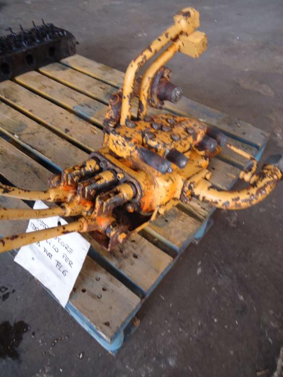 Distributeur hydraulique pour Fiat FL6 Photo 2