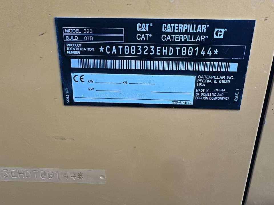 Caterpillar 323 E Photo 5