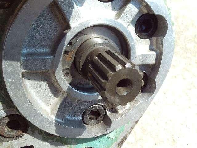 Pompe hydraulique de transmission pour Fiat Hitachi W170 Photo 3