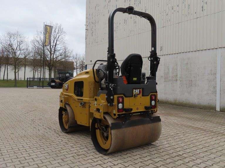 Caterpillar CB2.7GC Photo 4