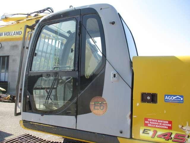 New Holland E145 Photo 12