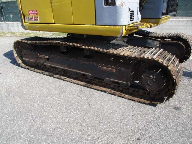 New Holland E145 Photo 13
