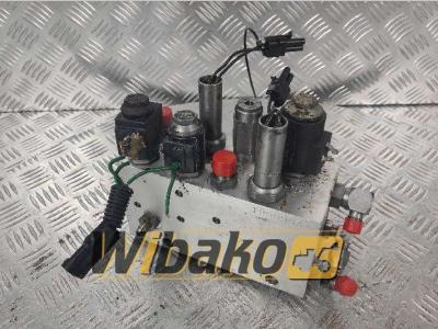 Case 198998A4 en vente par Wibako