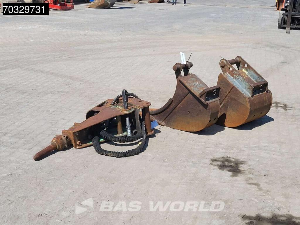 Komatsu PW118 MR-8 3 Buckets + Hammer Photo 24