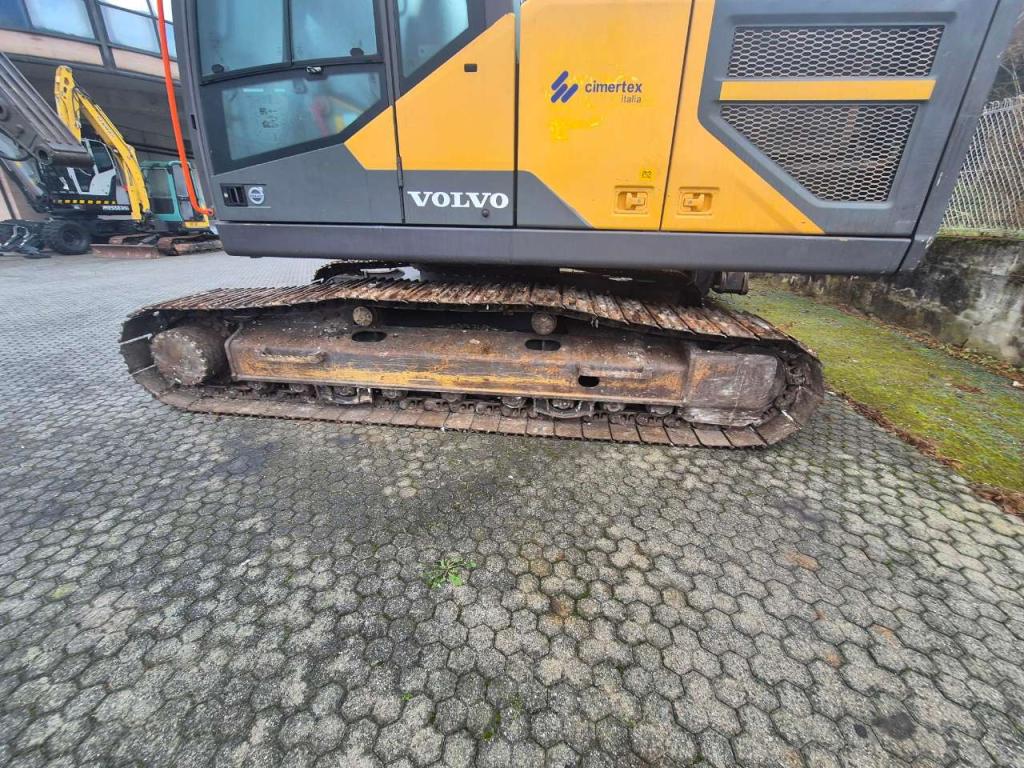 Volvo EC250E NL Photo 3
