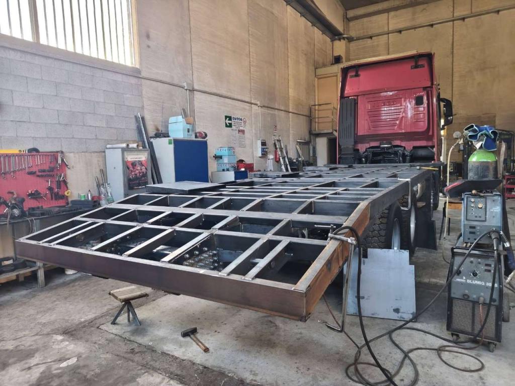 Iveco X-WAY 570 Photo 10
